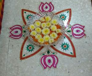 Kundan and floral rangoli