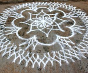 Rangoli: Freehand Kolam for Diwali Lakshmi pooja