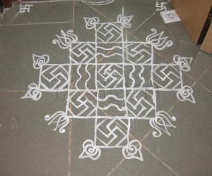 Rangoli: Maakolam