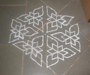 Rangoli: Dotted maakolam