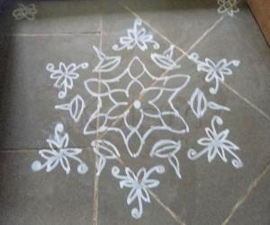 dotted kolam