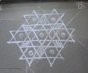 dotted kolam