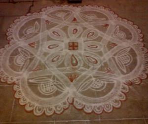 Rangoli: Kuzhal rangoli