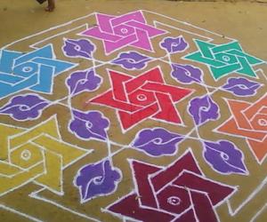 Rangoli: star and leaf