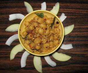 SPICY TRADITIONAL WHITE CHANNA SUNDAL - Saradha, A