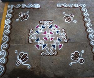 dotted kolam