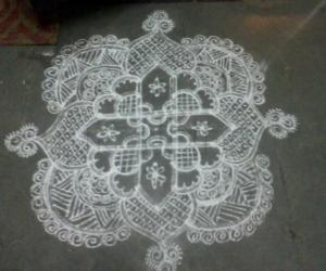 Rangoli: Margazhi kolam