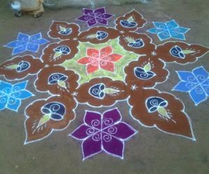 Rangoli: VILAKKU KOLAM