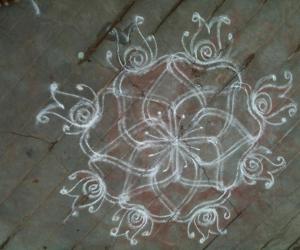 Rangoli: simple daily kolam