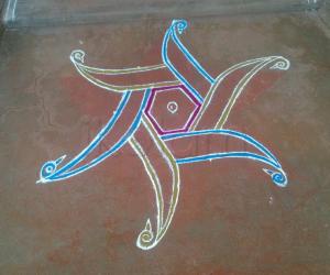 Rangoli: Traditional rangoli