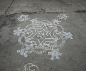 Simple  Kolam 