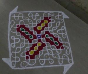 Rangoli: Swastik chikku