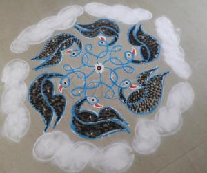 Day-6 Margazhi Kolam of Birds in the Sky