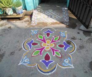 Kolam very simple.