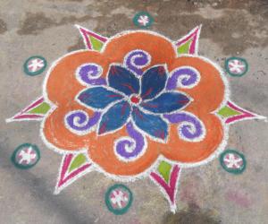 A simple colour kolam.