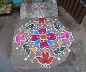 Leaf flowers kolam.