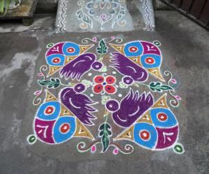 Rangoli: Ducklings on bowls Kolam.