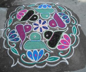 Val kuruvi kolam.