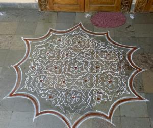 Margazhi chikku kolam 