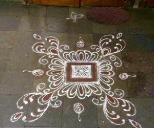 Margazhi white n white kolam