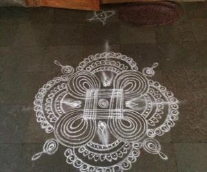 Independence kolam