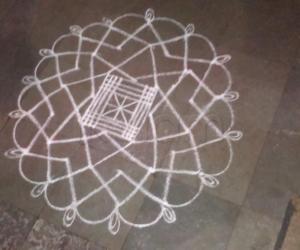 friday freehand kolam