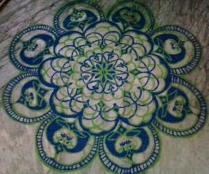 freehand rangoli with colours from margazhi collections