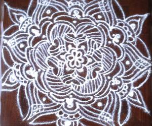 A freehand kolam for beginner