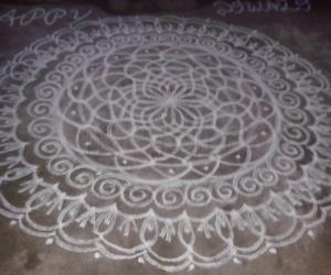 my first rangoli in iKolam