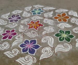 colourful sangu kolam