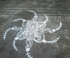 Simple kolam