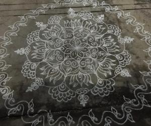 Circle kolam with lotus