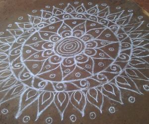 Freehand Flower Rangoli