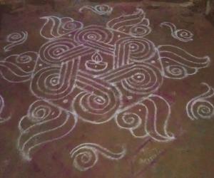 Rangoli: Free hand rangoli