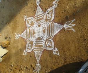 Rangoli: Friday kolam