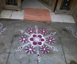 Simple kolam!