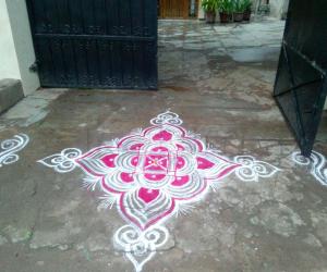 My main entrance kolam!