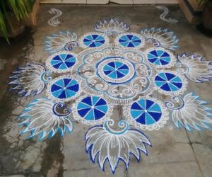 Margazhi kolam 10! Happy Christmas!!