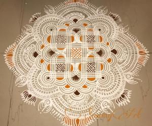 Rangoli: Padikolam