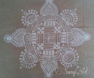 Rangoli: Padikolam