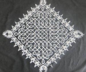 Chikku Kolam in Black and White