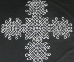 Chikku Kolam-Black and white