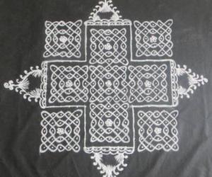 Rangoli: Chikku Kolam in Black and White