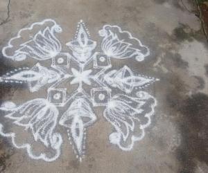 Rangoli: Karthigai special white beauty