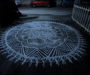 Rangoli: Freehand kolam