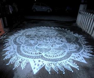 free hand kolam