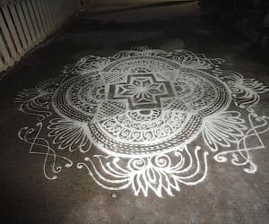 free hand kolam