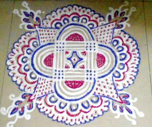 Maakkolam with colors