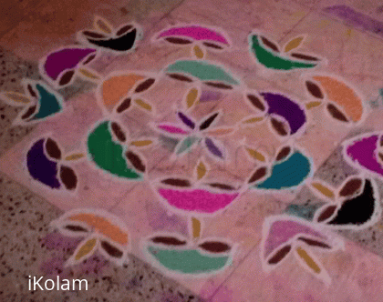 Rangoli: Deepa kolam