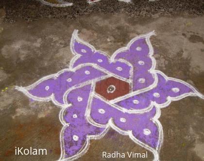 Rangoli: Colour kolam